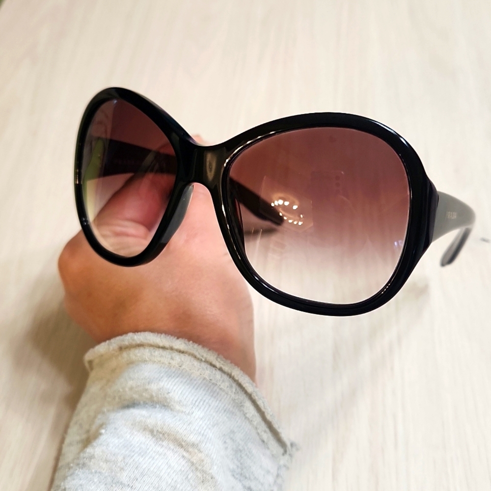 PRADA Sunglasses 👓 Deep Plum 😎💜 Oversized w/ case - Picture 3 of 12